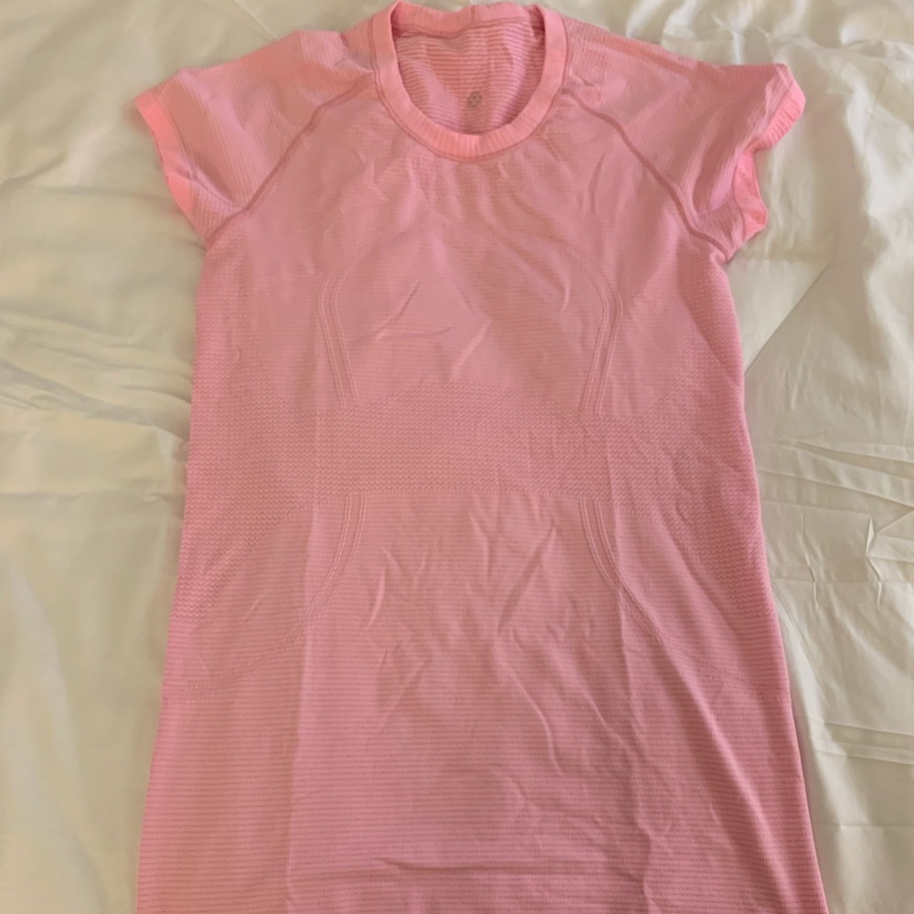 Lululemon Swiftly Tech Short Sleeve Crew Size 8
